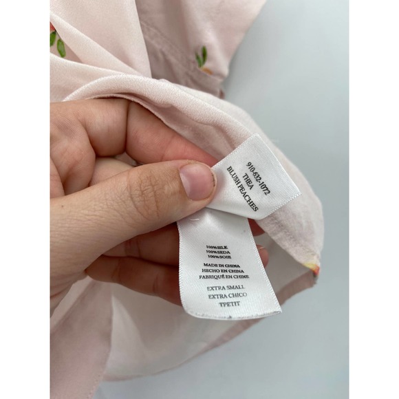 Rails Thea Peach Fruit Print Tie Waist Silk Button Front V-Neck Blouse Top XS - Picture 6 of 7